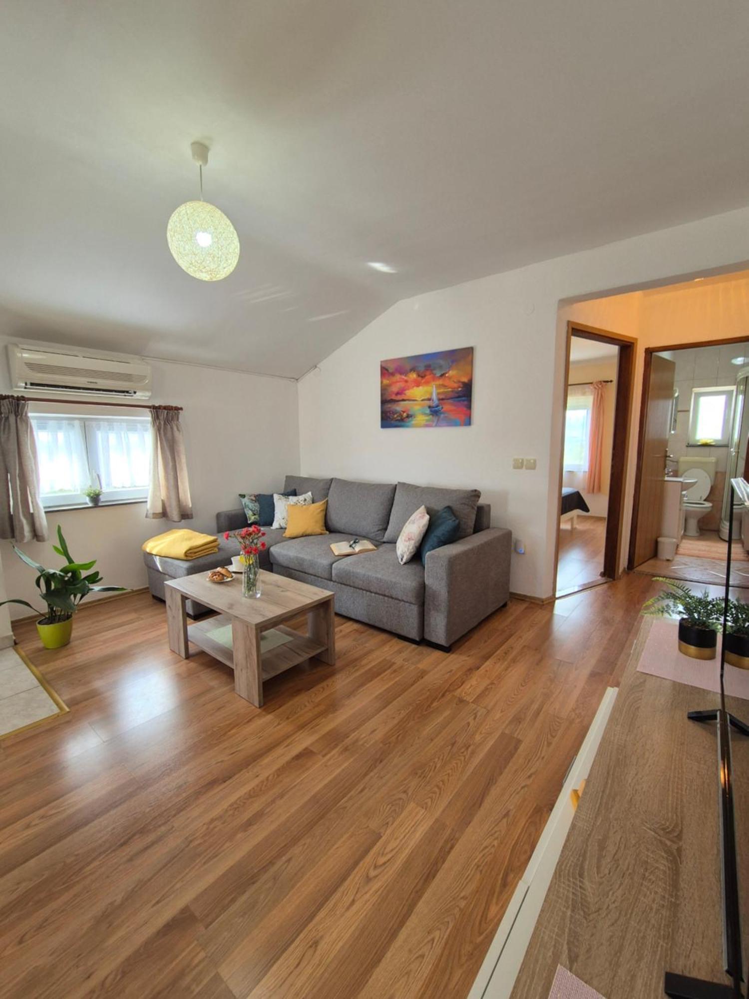 Apartman Lucija Apartment Pridraga Bagian luar foto