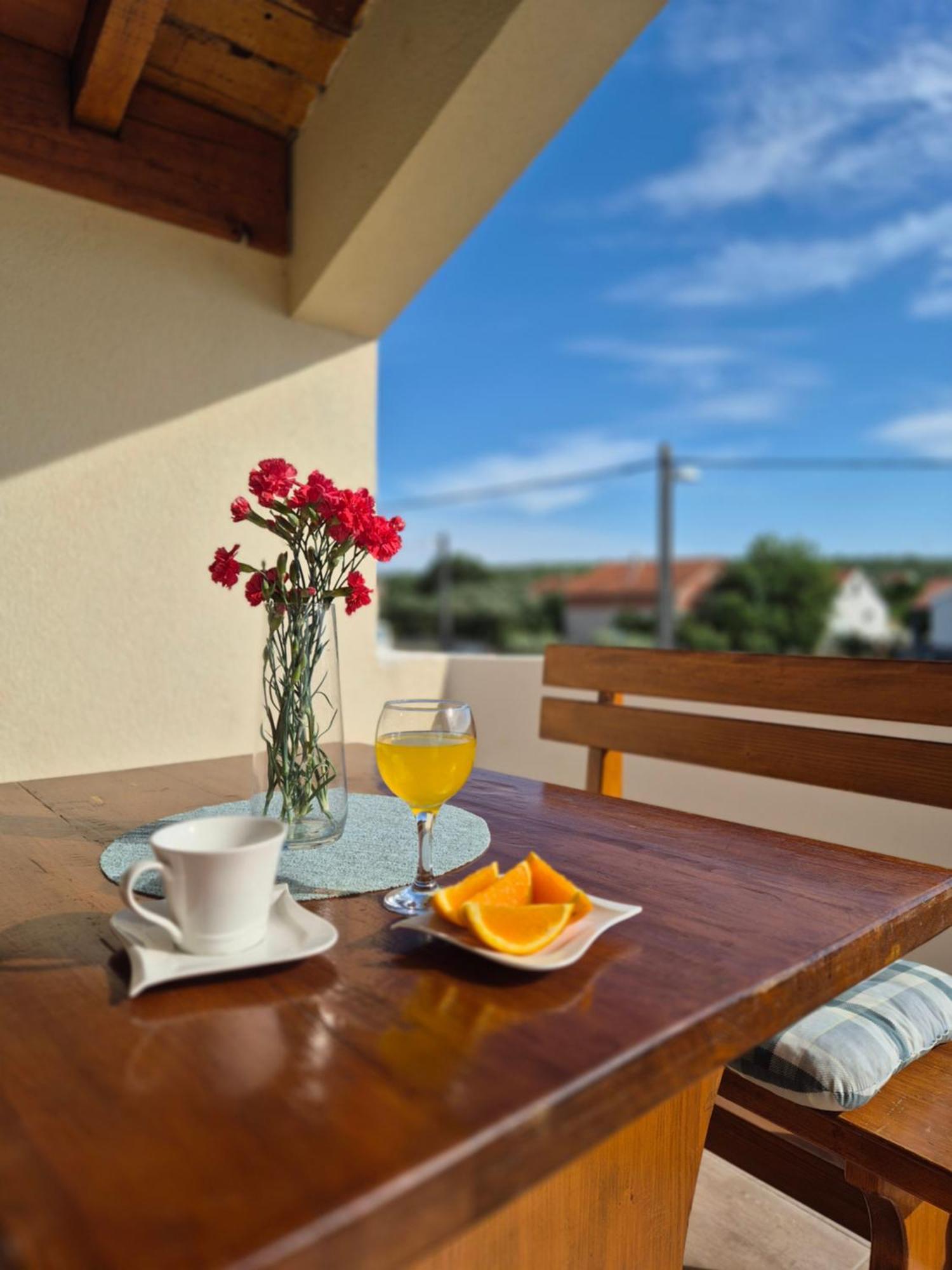 Apartman Lucija Apartment Pridraga Bagian luar foto